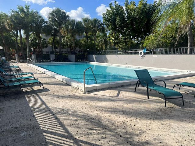 13240 SW 88th Ln 106-E, Miami, FL 33186