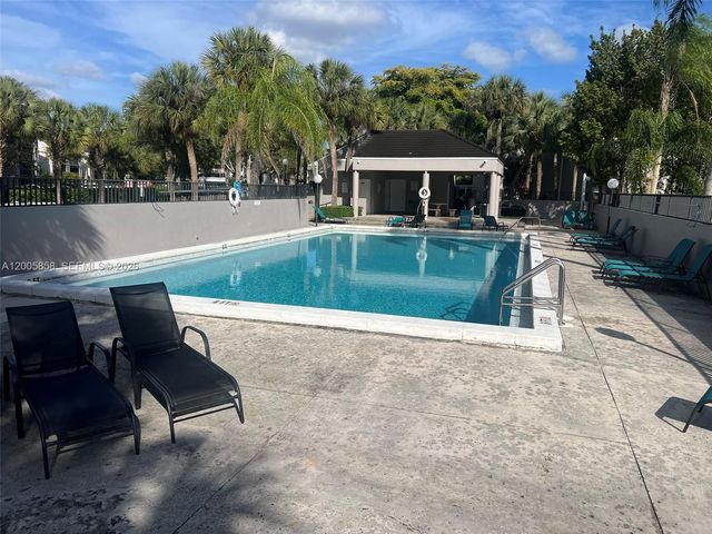 13240 SW 88th Ln 106-E, Miami, FL 33186