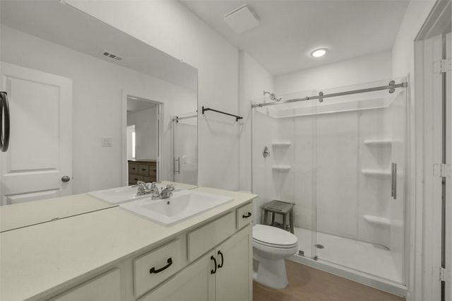 911 Lago Laceno Lane, Huffman, TX 77336