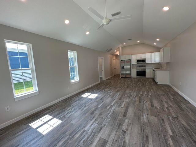 163 W Chaffin Avenue, Defuniak Springs, FL 32433