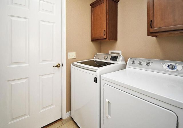 296 Lillian Lane, Kimberling City, MO 65686