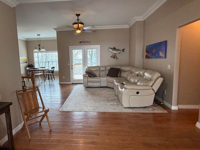 296 Lillian Lane, Kimberling City, MO 65686