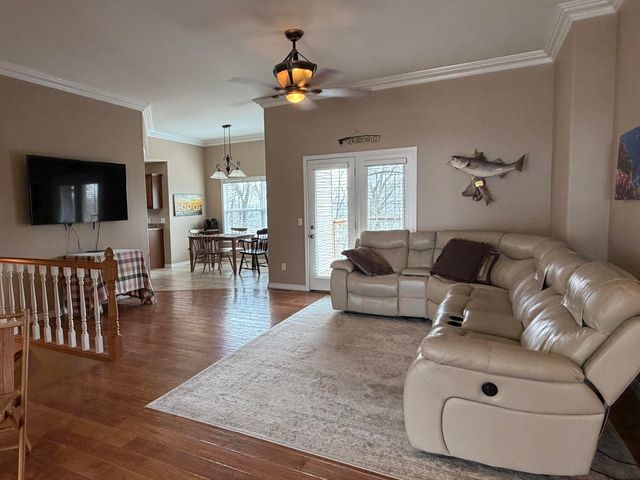 296 Lillian Lane, Kimberling City, MO 65686