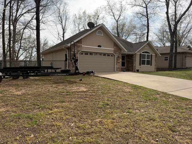 296 Lillian Lane, Kimberling City, MO 65686