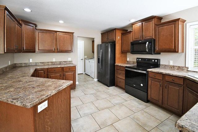 296 Lillian Lane, Kimberling City, MO 65686