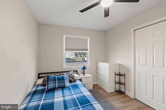 225 PENNSYLVANIA AVE, Clementon, NJ 08021