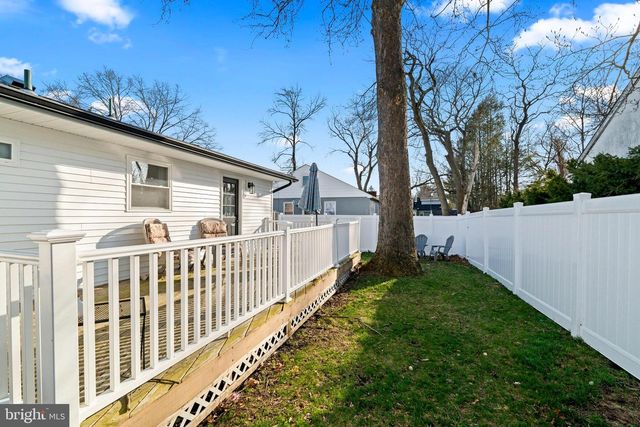 225 PENNSYLVANIA AVE, Clementon, NJ 08021