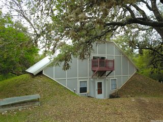 929 Red Bluff Ranch, Pipe Creek, TX 78063