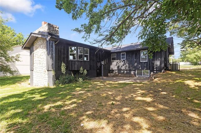 508 SW Jefferson Street, Lee's Summit, MO 64063