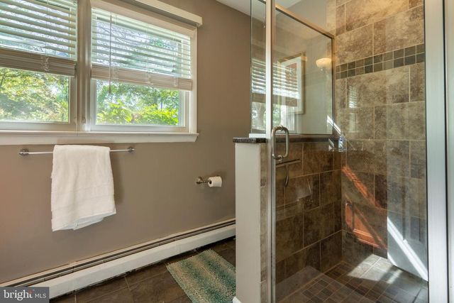 1228 LOIS RD, Ambler, PA 19002