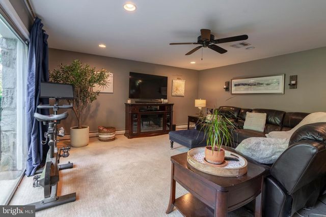 1228 LOIS RD, Ambler, PA 19002