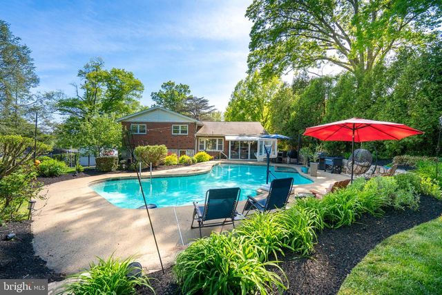 1228 LOIS RD, Ambler, PA 19002