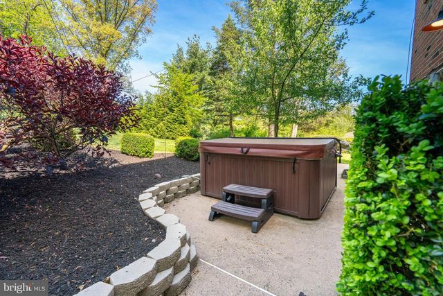 1228 LOIS RD, Ambler, PA 19002