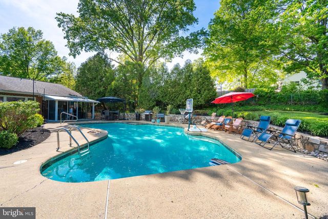 1228 LOIS RD, Ambler, PA 19002