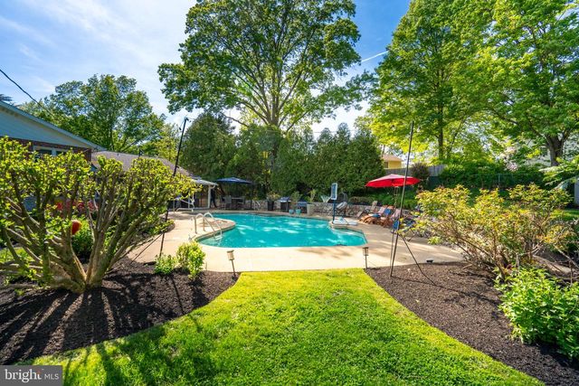 1228 LOIS RD, Ambler, PA 19002