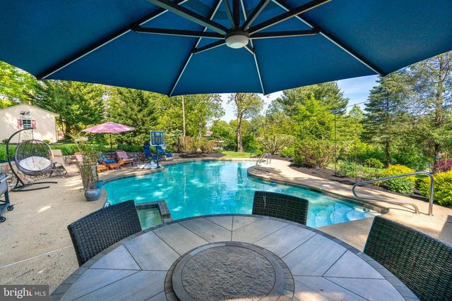 1228 LOIS RD, Ambler, PA 19002