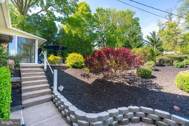 1228 LOIS RD, Ambler, PA 19002