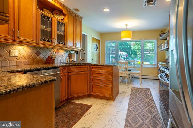 1228 LOIS RD, Ambler, PA 19002