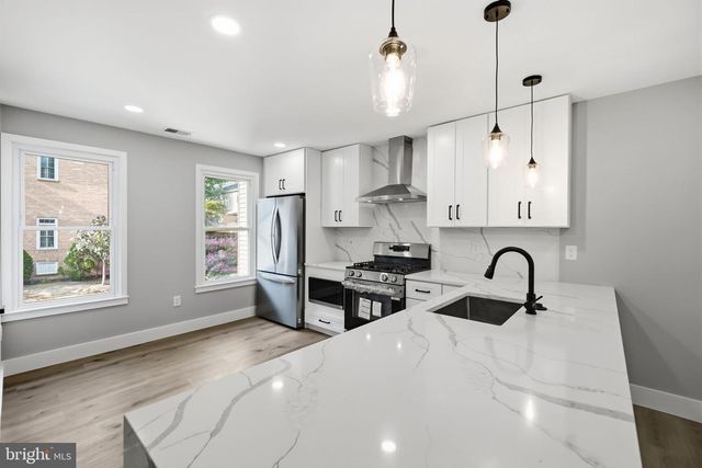 7559 CHRISLAND CV, Falls Church, VA 22042
