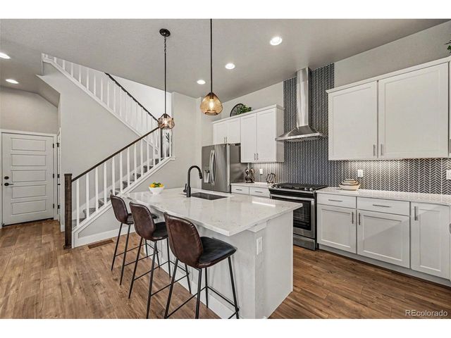1751 Stable View Dr, Castle Pines, CO 80108