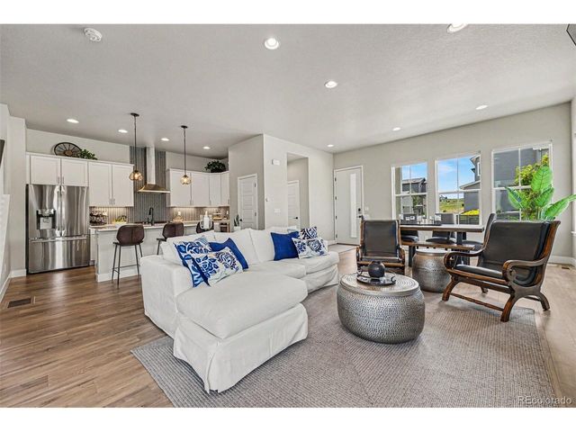 1751 Stable View Dr, Castle Pines, CO 80108