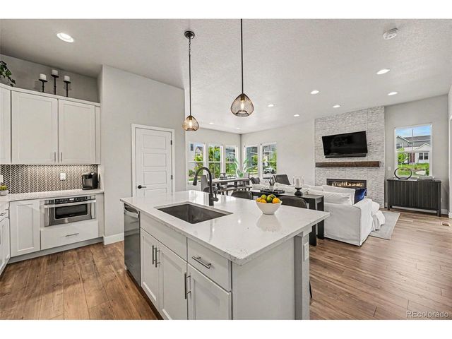 1751 Stable View Dr, Castle Pines, CO 80108