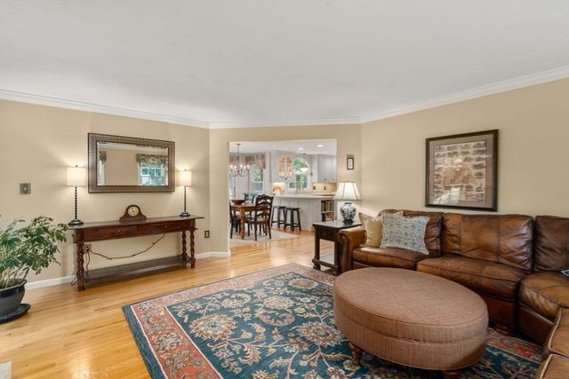 37 Valleywood Rd, Hopkinton, MA 01748