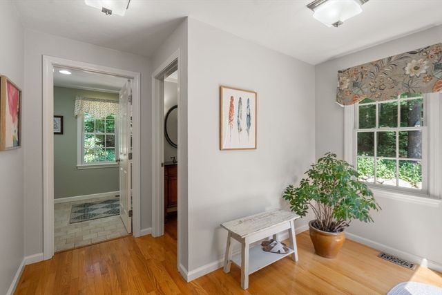 37 Valleywood Rd, Hopkinton, MA 01748