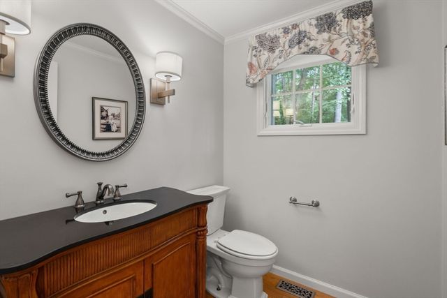 37 Valleywood Rd, Hopkinton, MA 01748