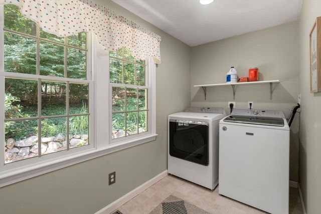 37 Valleywood Rd, Hopkinton, MA 01748