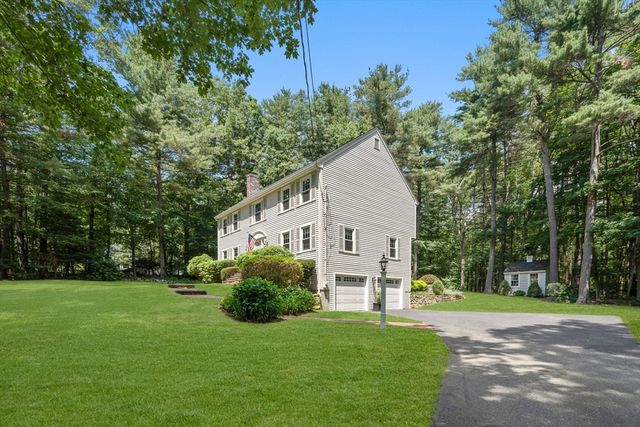 37 Valleywood Rd, Hopkinton, MA 01748