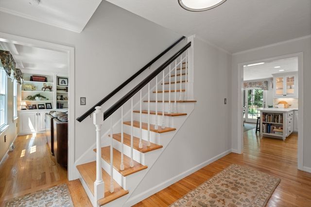 37 Valleywood Rd, Hopkinton, MA 01748