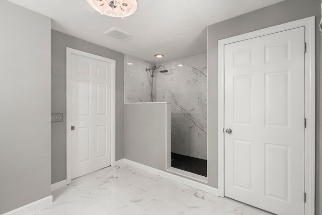 37 Valleywood Rd, Hopkinton, MA 01748