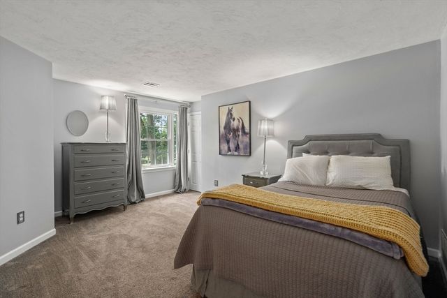 37 Valleywood Rd, Hopkinton, MA 01748