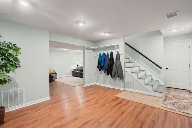 37 Valleywood Rd, Hopkinton, MA 01748