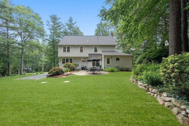 37 Valleywood Rd, Hopkinton, MA 01748