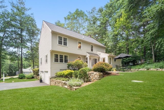 37 Valleywood Rd, Hopkinton, MA 01748