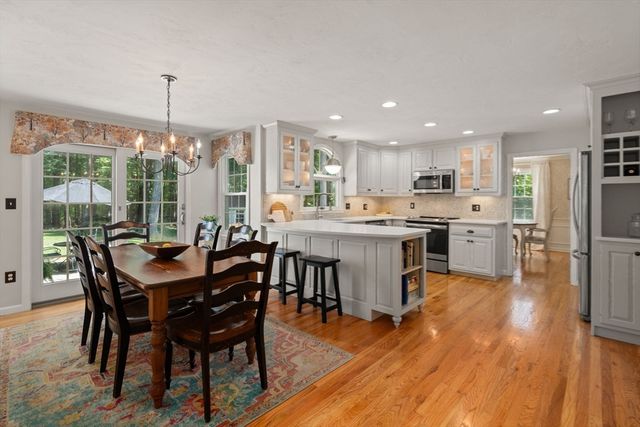 37 Valleywood Rd, Hopkinton, MA 01748