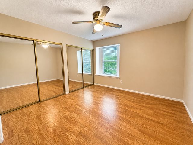 320 Crooked Lane, Mesquite, TX 75149