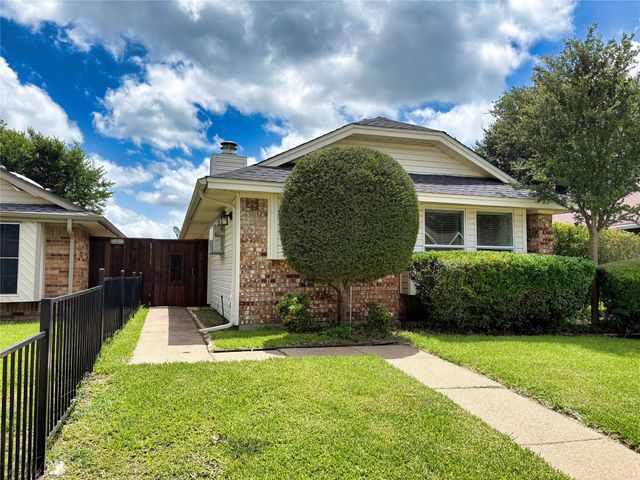320 Crooked Lane, Mesquite, TX 75149