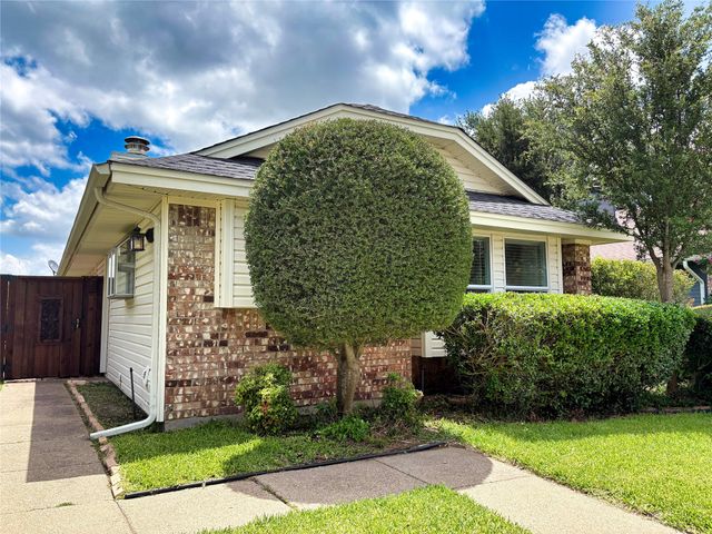 320 Crooked Lane, Mesquite, TX 75149