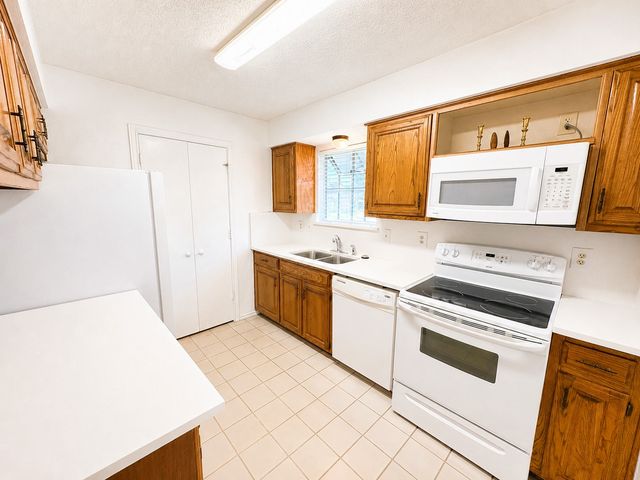320 Crooked Lane, Mesquite, TX 75149