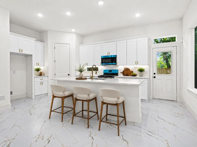 7717 Bowen Street, Houston, TX 77051
