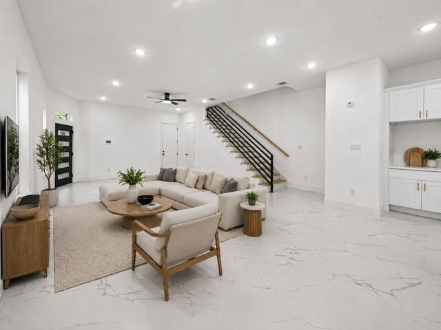 7717 Bowen Street, Houston, TX 77051