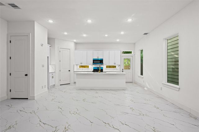 7717 Bowen Street, Houston, TX 77051