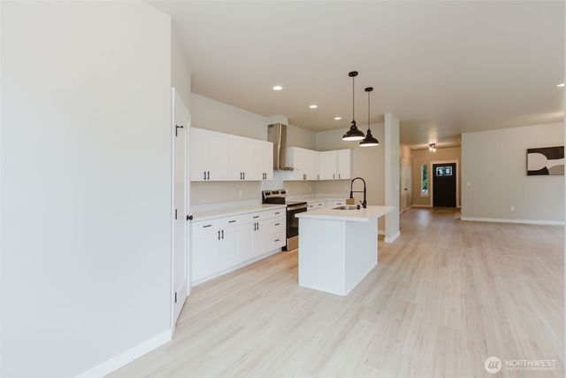 7590 E Idaho Street, Port Orchard, WA 98366