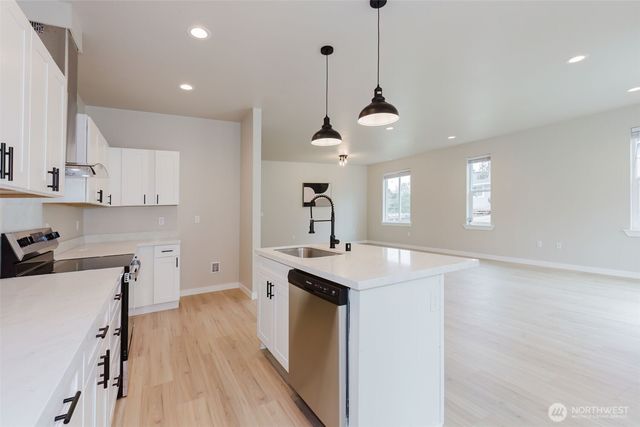 7590 E Idaho Street, Port Orchard, WA 98366