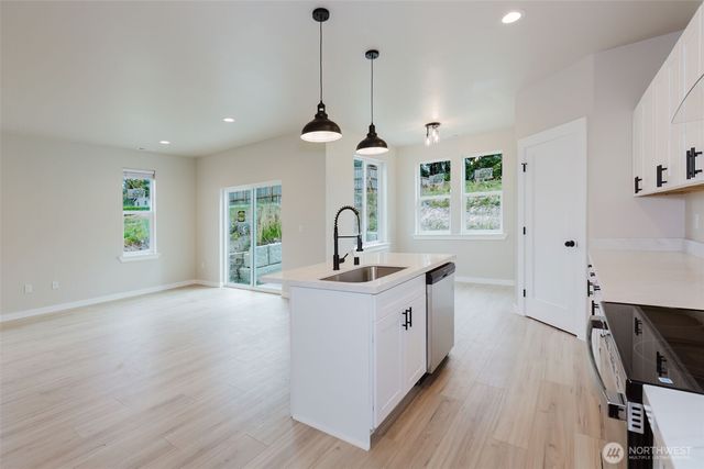 7590 E Idaho Street, Port Orchard, WA 98366