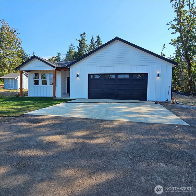 7590 E Idaho Street, Port Orchard, WA 98366