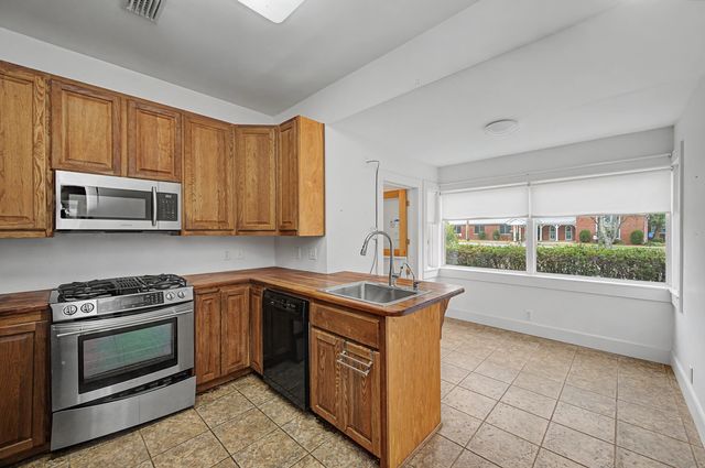 132 Circle Drive, Defuniak Springs, FL 32435